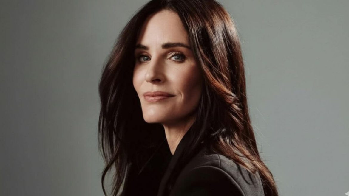 Así se cuida Courteney Cox para verse radiante a sus 61 años