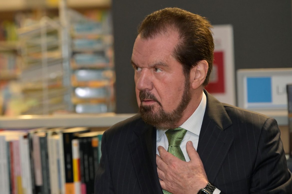 ​Jesús Ortiz (padre de Letizia) reaparece en público para presentar el libro de recetas de un buen amigo (y confiesa su pasión por los fogones) 