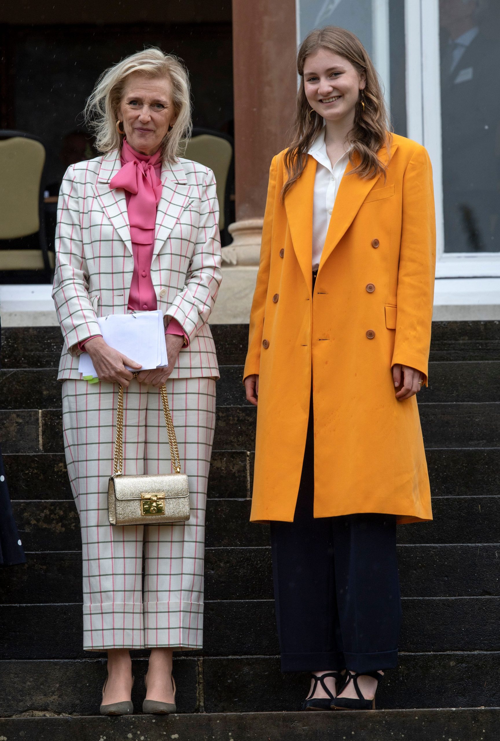 ​El nuevo paso de Elisabeth de Bélgica como heredera: el rey le pide que asuma una de las responsabilidad de más peso en palacio tras la enfermedad de la princesa Astrid 