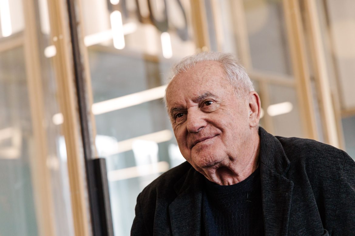 ​Víctor Manuel: “Mi vida habría sido mucho peor sin Ana Belén. En el plano físico, seguro que estaría mucho más abandonado de lo que estoy. Tener a alguien que te vigile y cuide de ti evidentemente te estimula» 