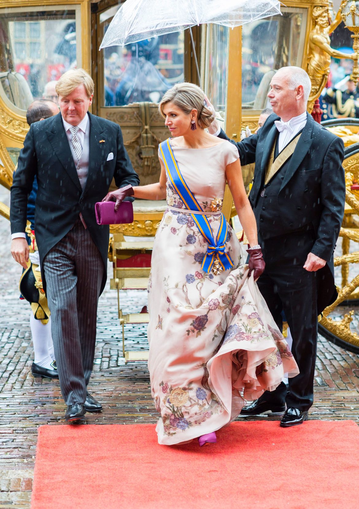 ​Máxima de Holanda, guía por un día de las Colecciones Reales: “Soy consciente del mensaje que puedo transmitir a través de la ropa» 