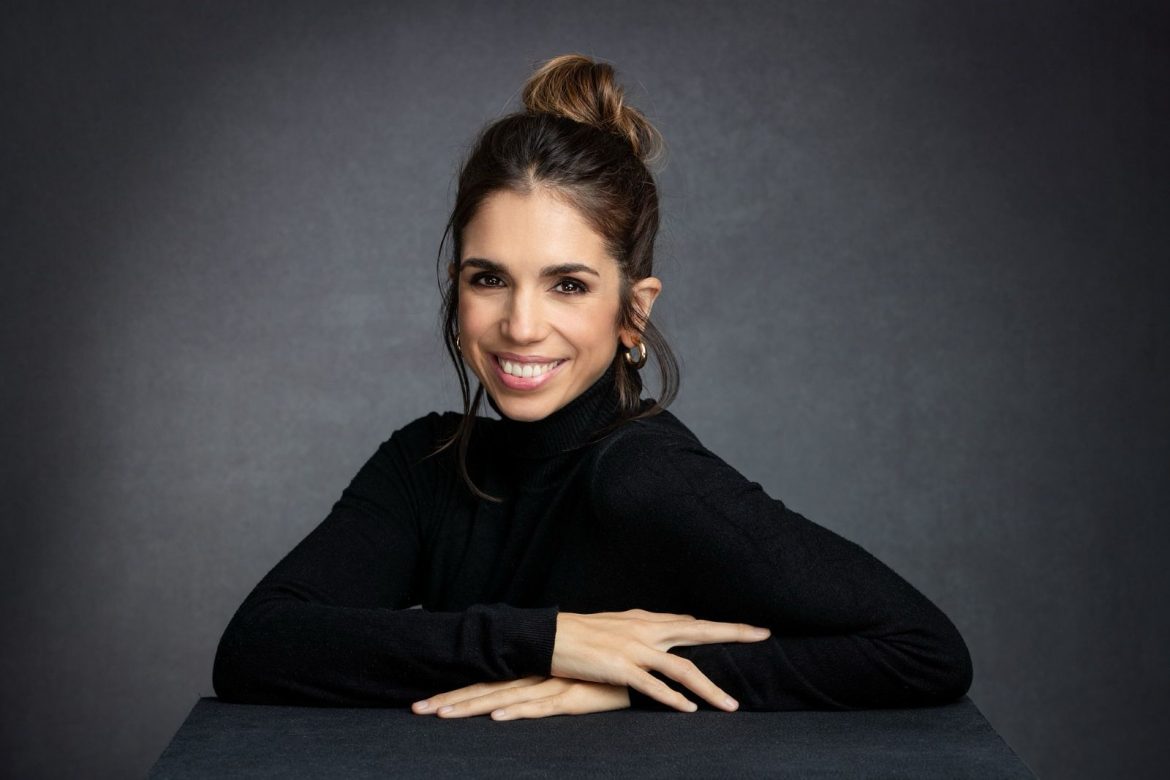 ​Elena Furiase: “Todas las mujeres Flores, empezando por mi bisabuela Rosario o mi abuela Lola, han llevado la voz cantante, pero también estuvieron siempre muy unidas a sus hombres” 