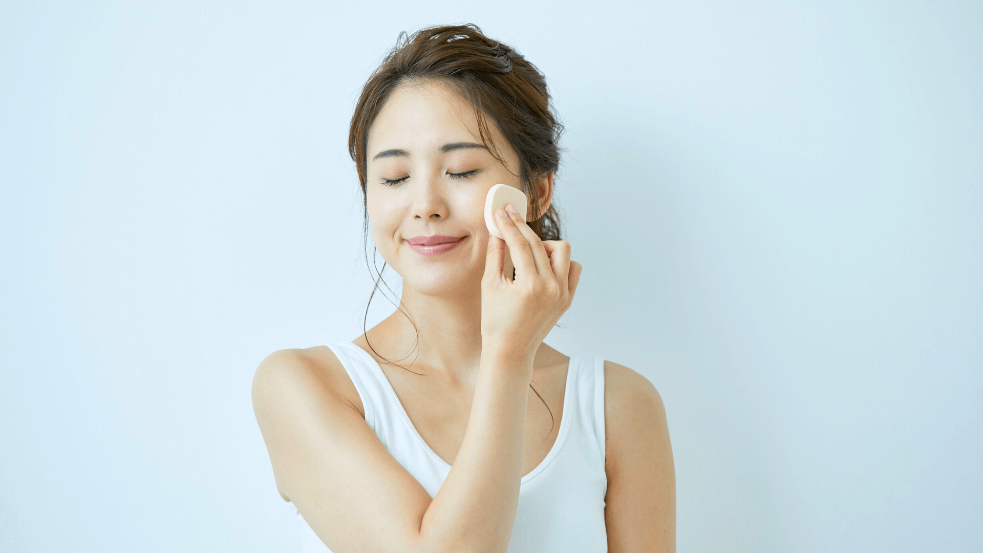 Tu esponja de maquillaje podría estar causando acné (así puedes evitarlo)