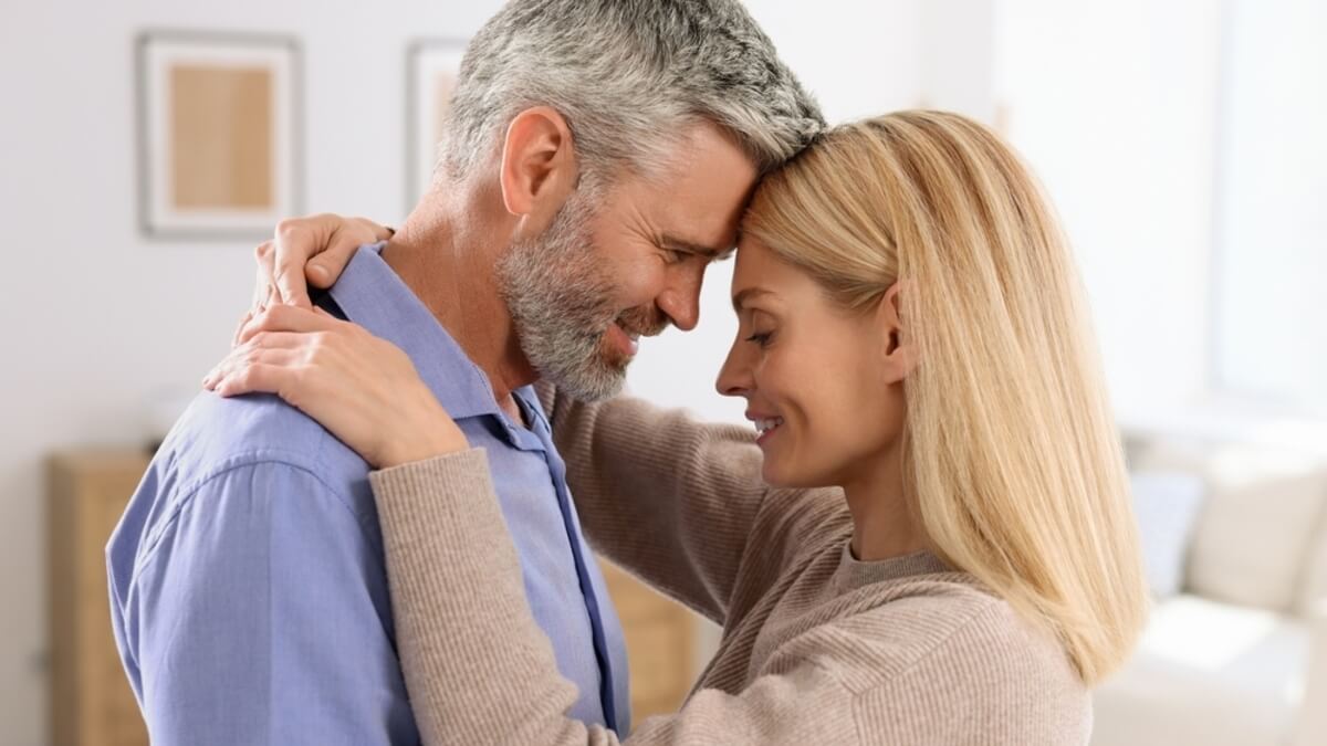 Cómo aplicar la regla 2-2-2 para una relación de pareja sin monotonía