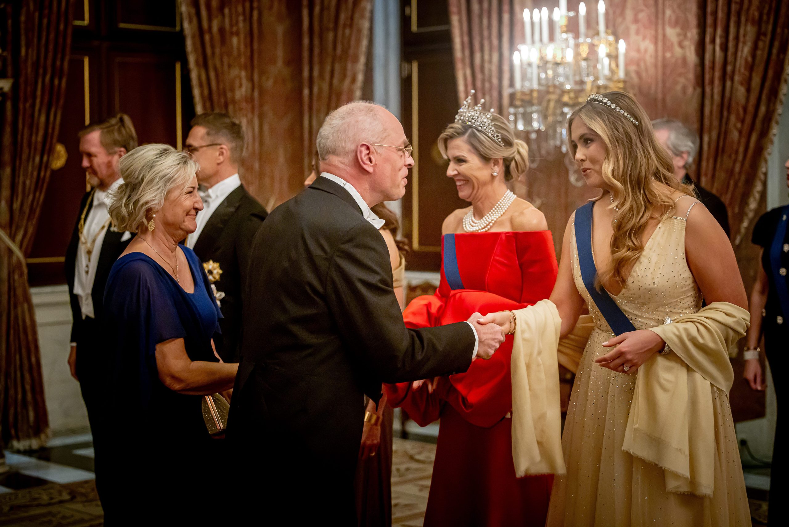 ​Despliegue de tiaras para despedir la semana: de la la tiara Württemberg de Máxima de Holanda a la de amatistas de la reina Silvia 