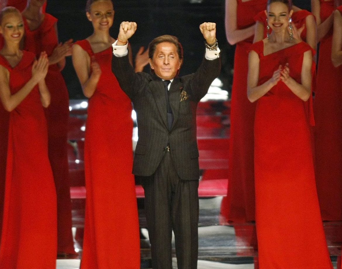 ​Así se forjó la leyenda del Rojo Valentino: el color del que se enamoró en España y con el que vistió a Diana de Gales y Pretty Woman 