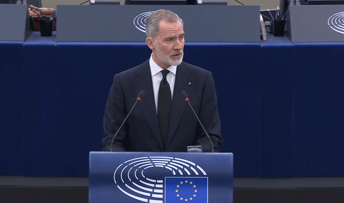 ​El rey Felipe agradece en el Europarlamento “las muestras de afecto” recibidas tras el accidente de Adamuz 