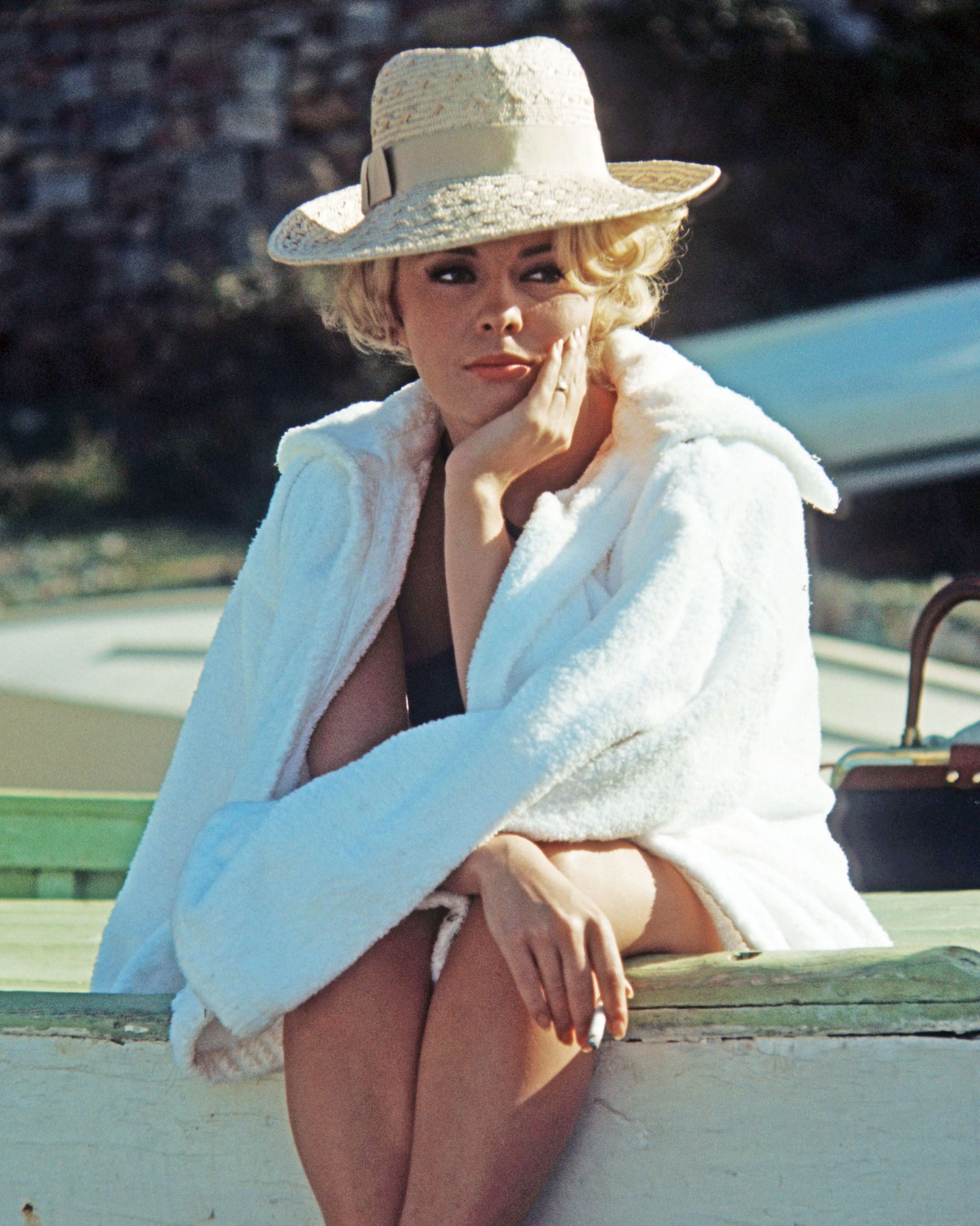 ​La fascinante y trágica vida de Jean Seberg, la chica de Iowa que cautivó a Francia: desde sus idilios con Clint Eastwood o Ricardo Franco hasta su devastador suicidio tras una campaña de desprestigio del FBI 