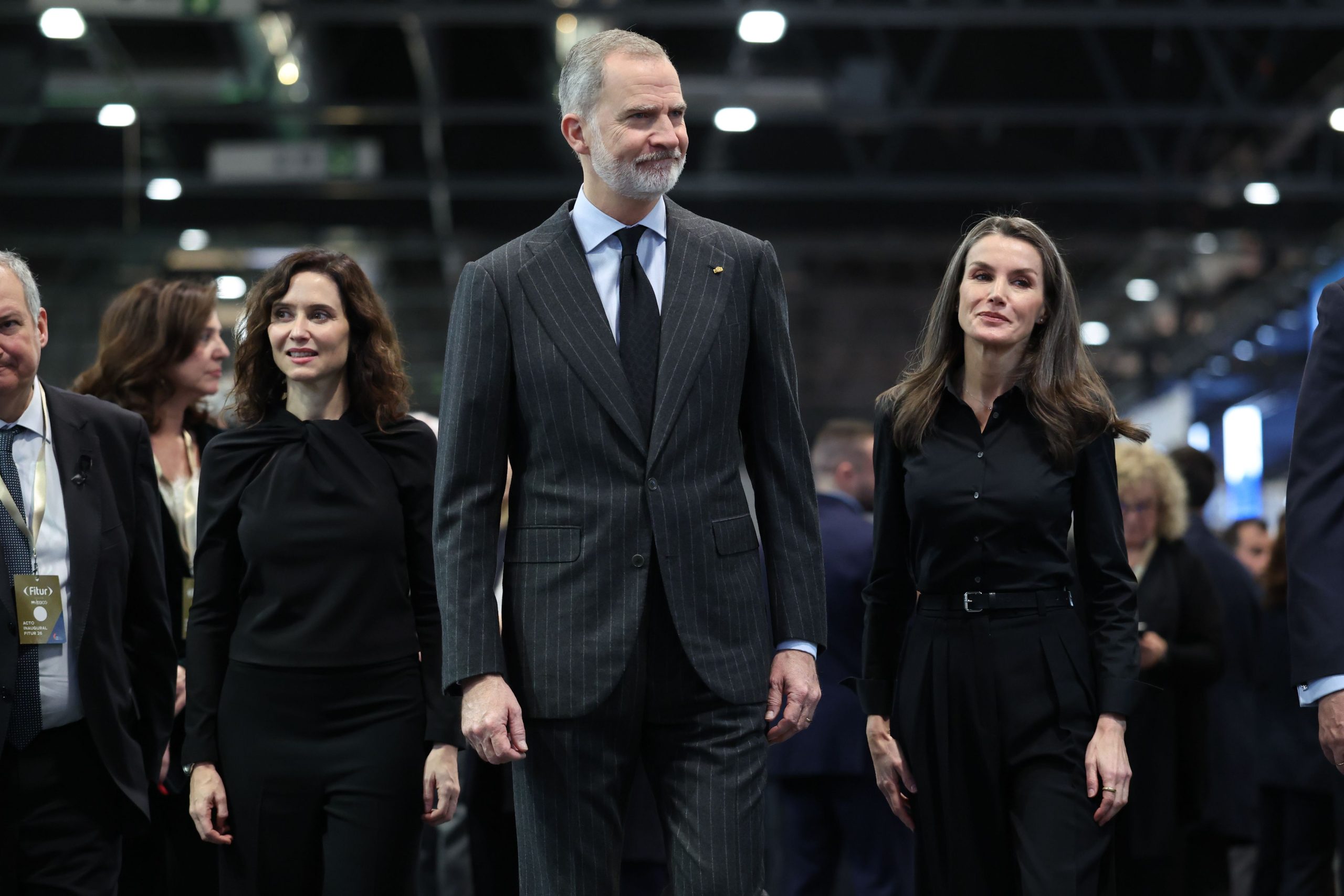 Los reyes Felipe y Letizia inauguran un FITUR marcado por el luto por las víctimas de Adamuz