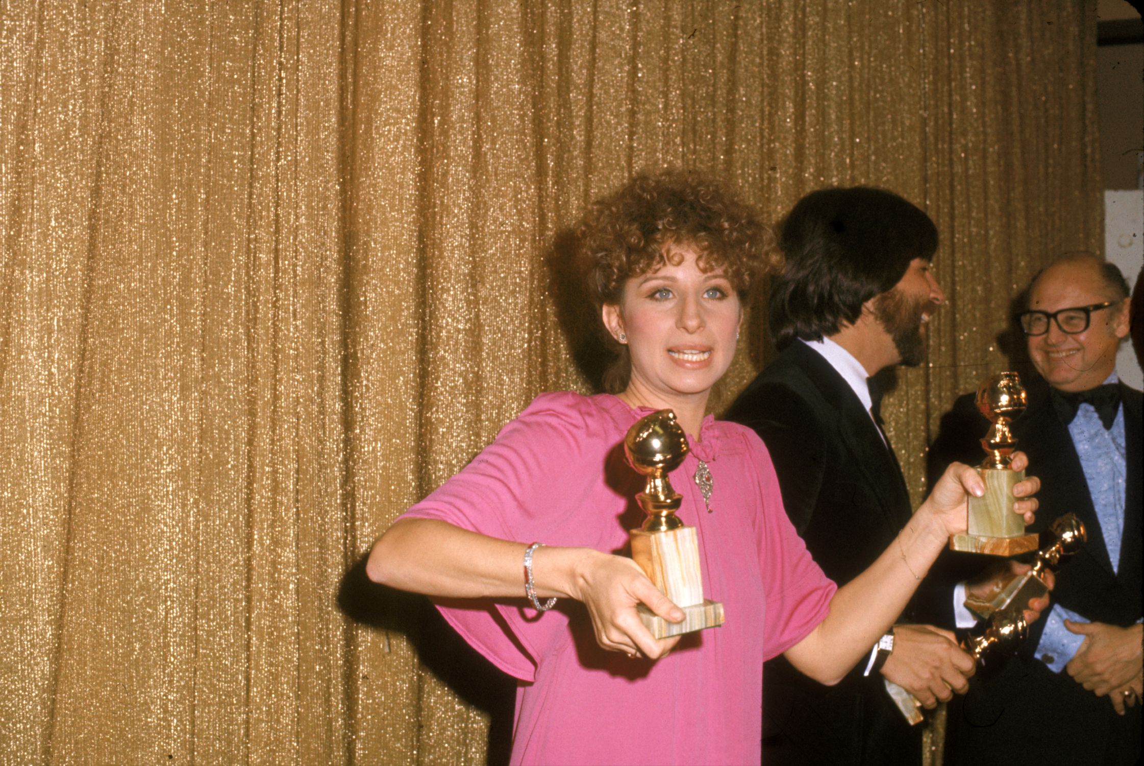 ​Nuestras predicciones para los Globos de Oro 2026: ¿Ganará Chalamet a DiCaprio? ¿Qué opciones tiene Sirat? ¿Wagner Moura será la nueva Fernanda Torres? 