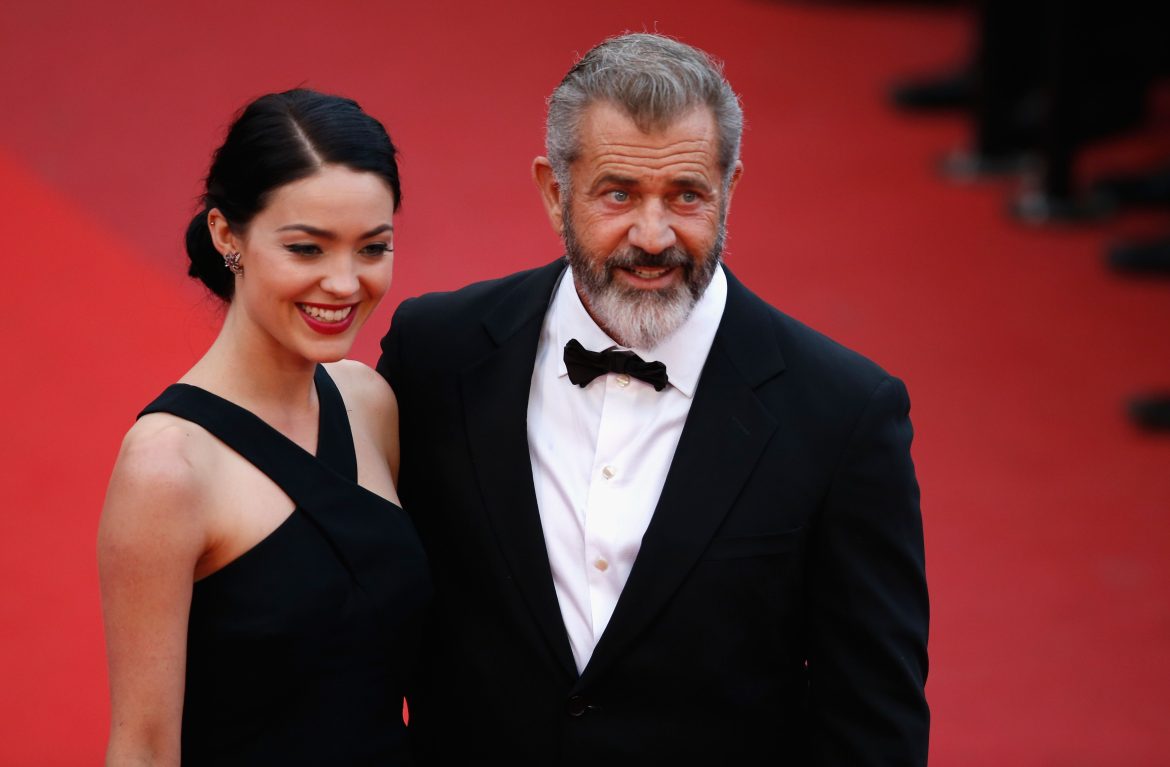 ​Mel Gibson y Rosalind Ross se han separado: “Aunque es triste cerrar este capítulo de nuestras vidas, seguiremos siendo los mejores padres que podemos ser para nuestro hijo” 