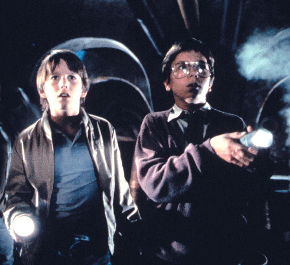 ​“Siempre será parte de mí”: Ethan Hawke recuerda en un emotivo discurso a River Phoenix, su primer compañero en la gran pantalla 