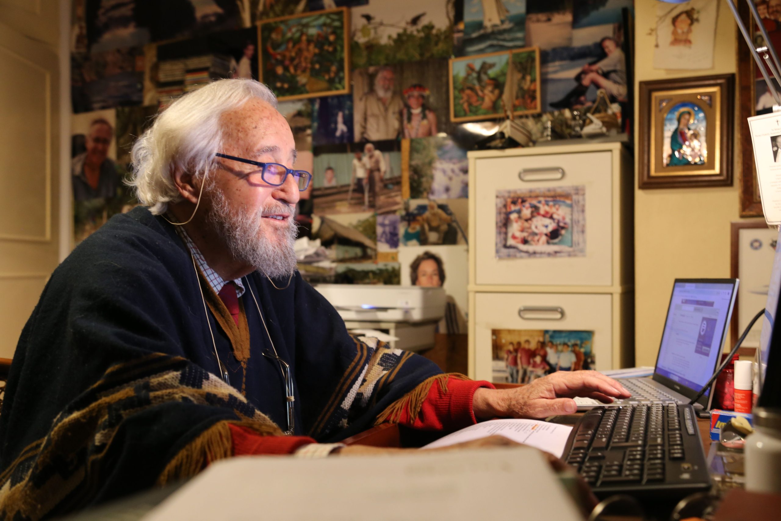 ​Jaime Royo-Villanova: “Si no me llego a hacer pasar por cura me ametrallan en mitad de la selva” 