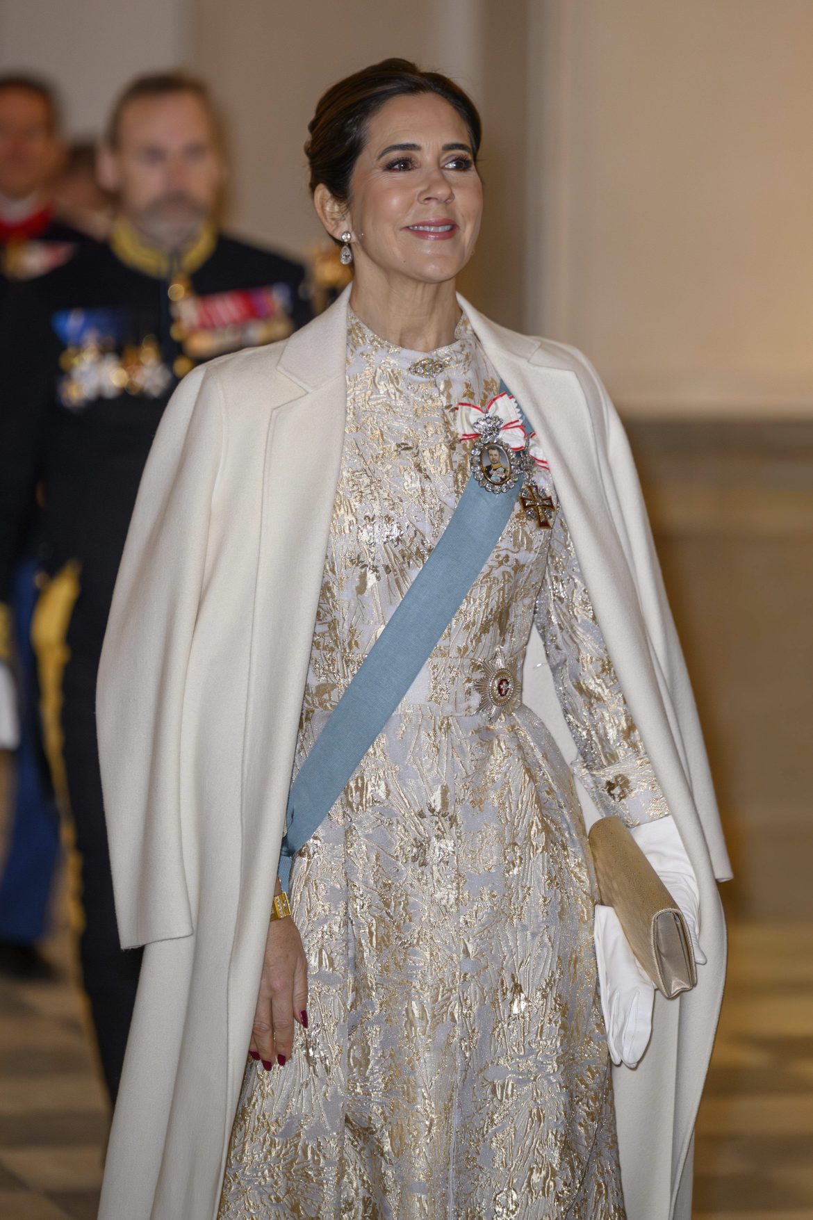 ​Mary de Dinamarca recupera un vestido de gala que estrenó en su primer viaje a Groenlandia como reina 