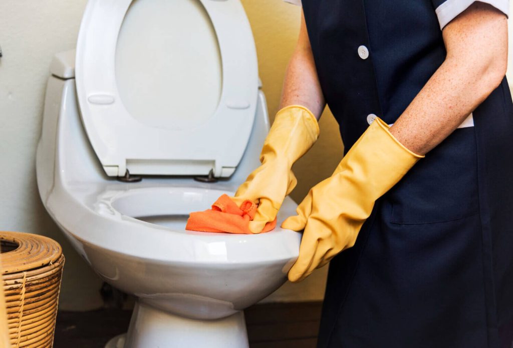 Los 7 errores más comunes que causan malos olores en el baño (y cómo ...
