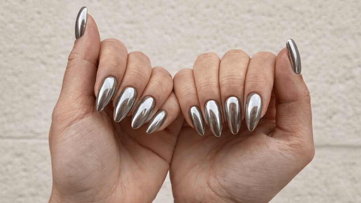 Manicura “Chocolate Glazed”: 4 diseños cálidos para decorar tus uñas en invierno