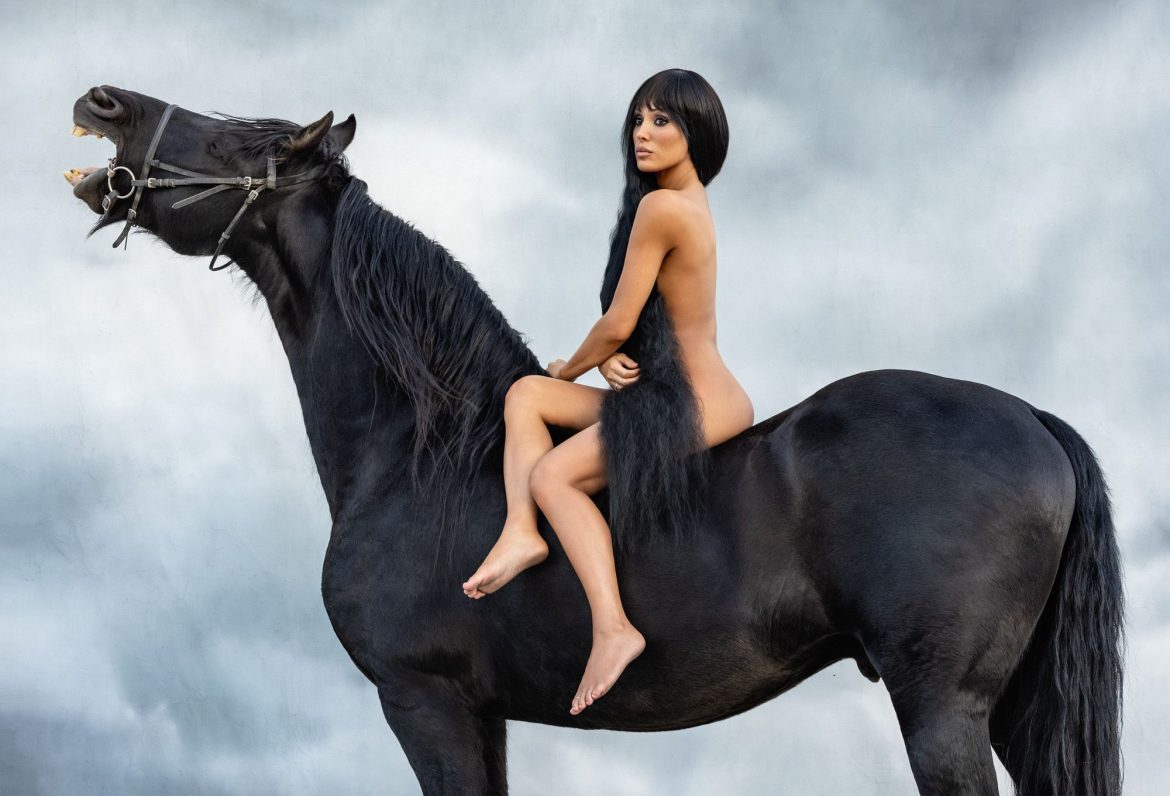 ​EXCLUSIVA Bianca Censori, esposa de Kanye West: “No quiero parecer presuntuosa, pero nadie ha tenido nunca tanta visibilidad sin hablar” 