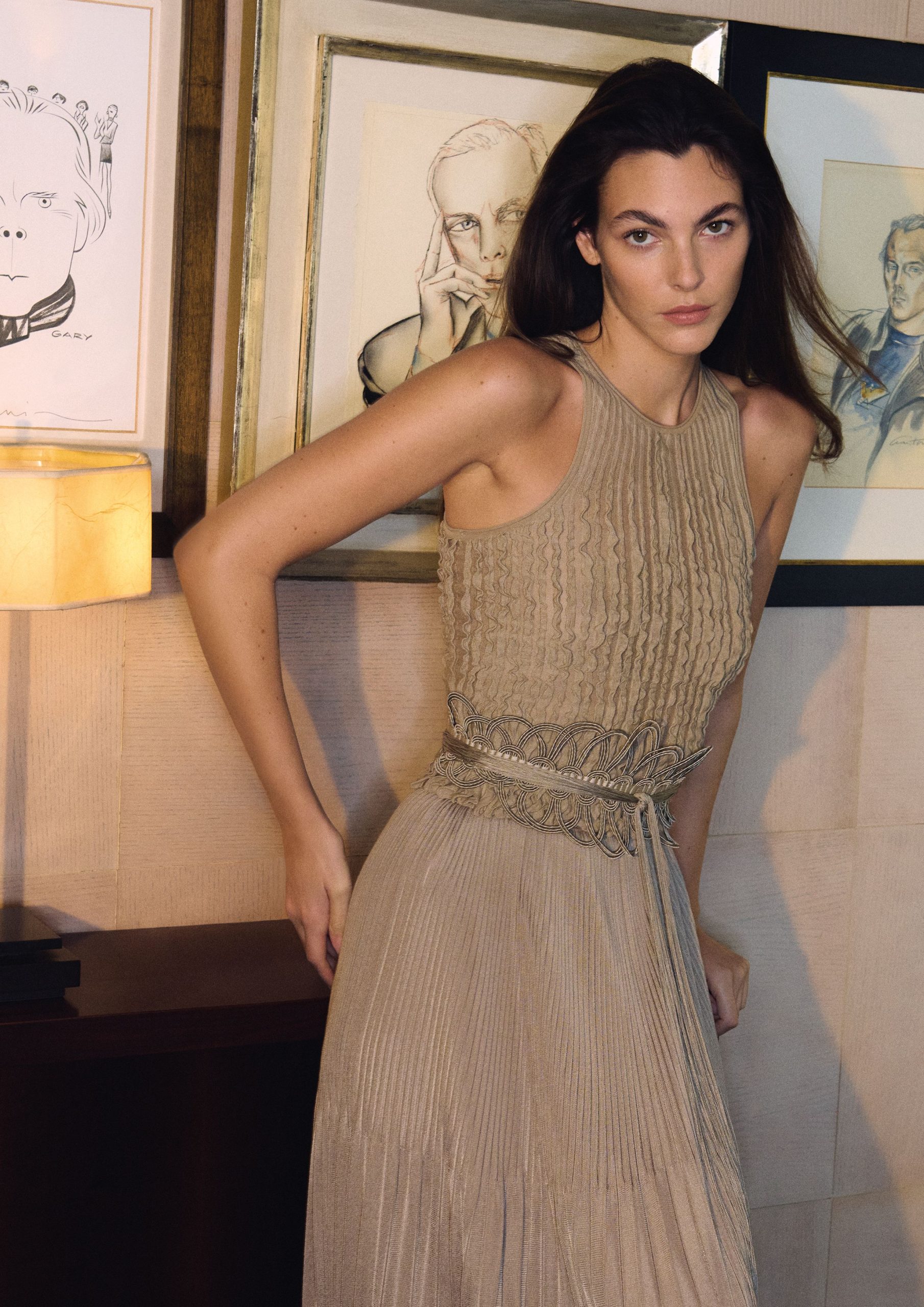 ​Obras de arte de Andy Warhol o Francesco Clemente, esculturas de felinos y muebles de diseño minimalista: un vistazo a la casa de Giorgio Armani 