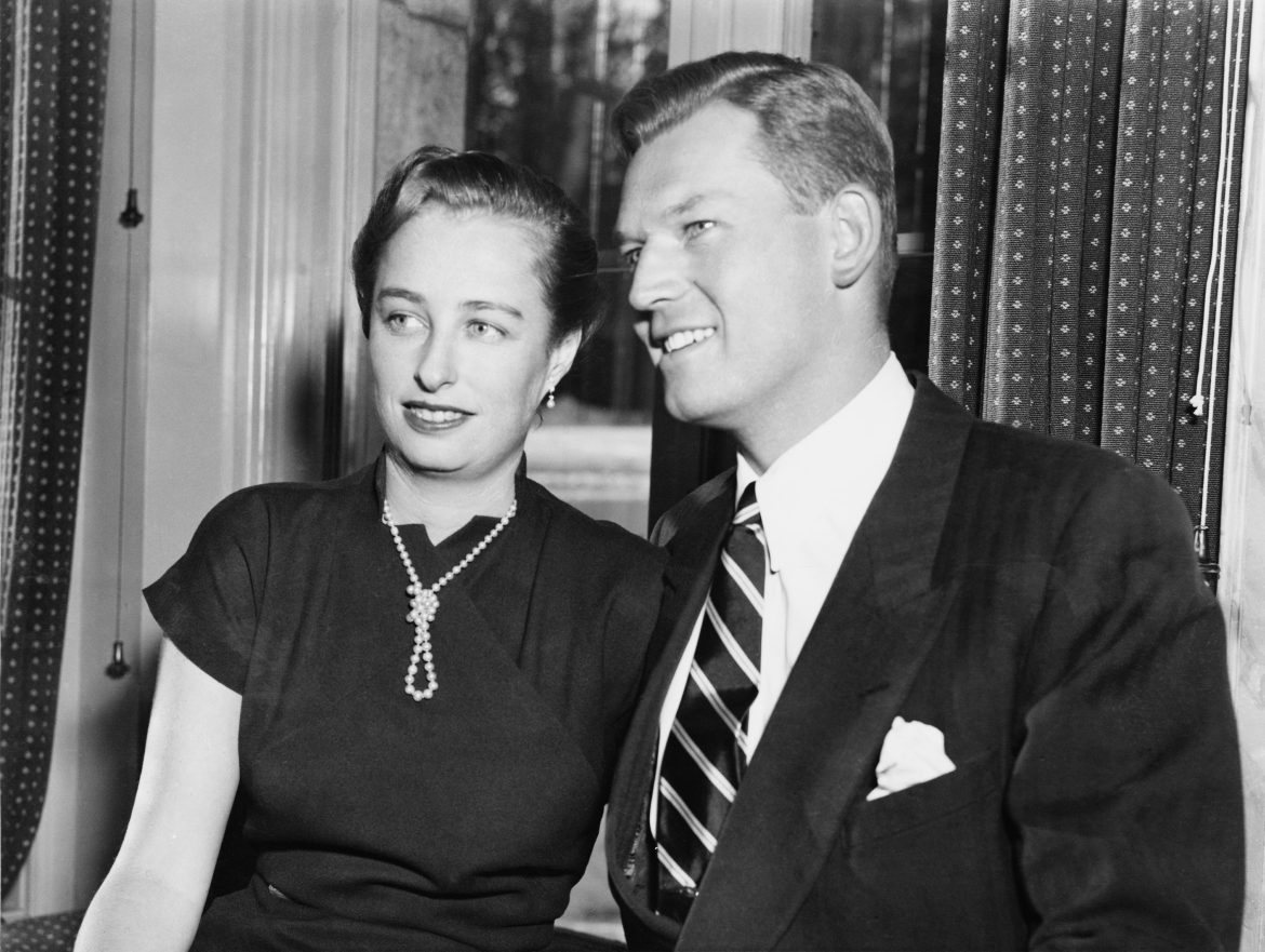 ​Ragnhild de Noruega, la hermana del rey Harald que nunca vio con buenos ojos a Mette-Marit: pasó por una prueba de amor para poder casarse, fue ahijada del padre de Isabel II y vivió en Río hasta su muerte 