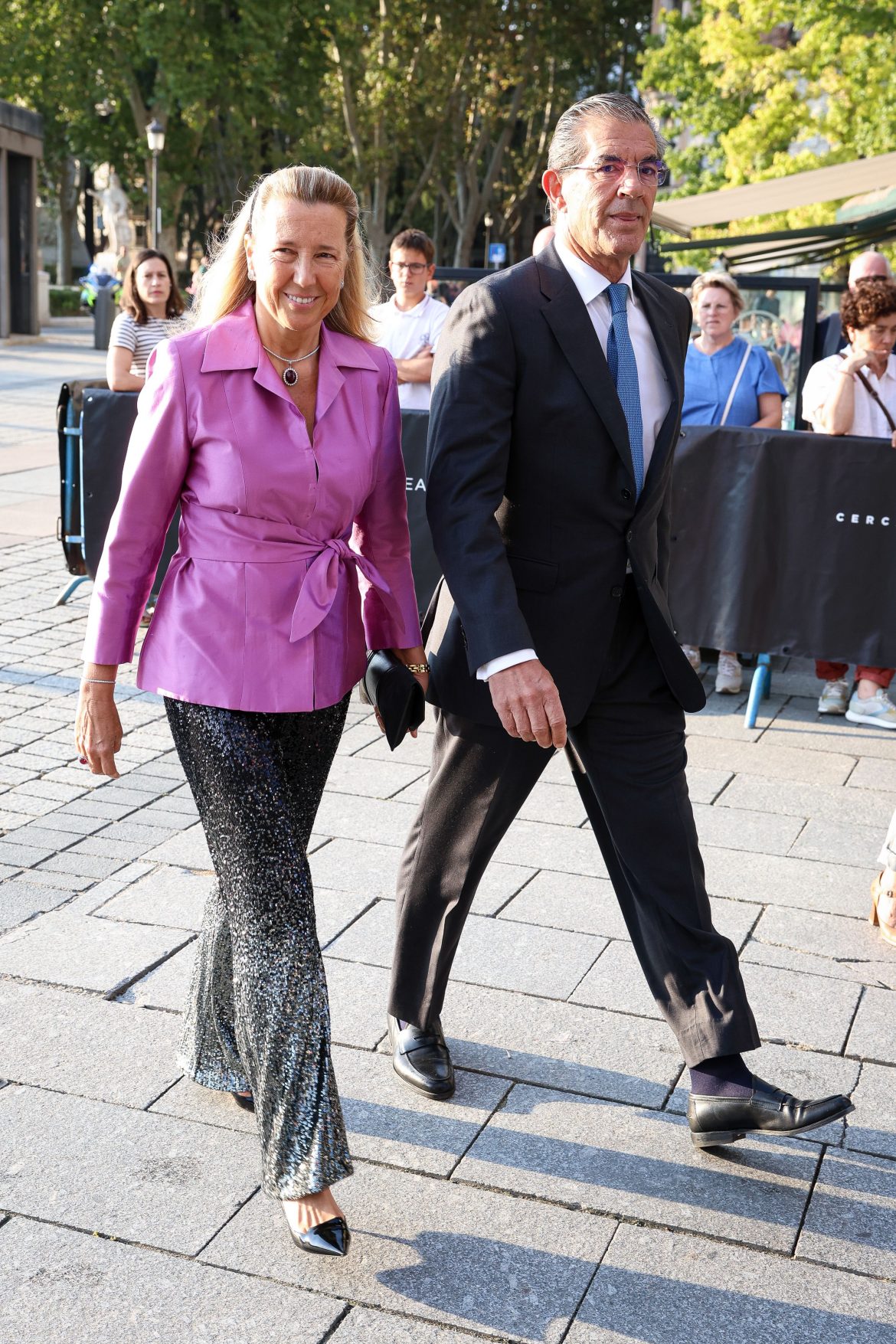 ​Cristina de Borbón-Dos Sicilias, el apoyo de Urdangarin (junto a Elena): de sus visitas a prisión a la ayuda con los hijos de Cristina en Ginebra 