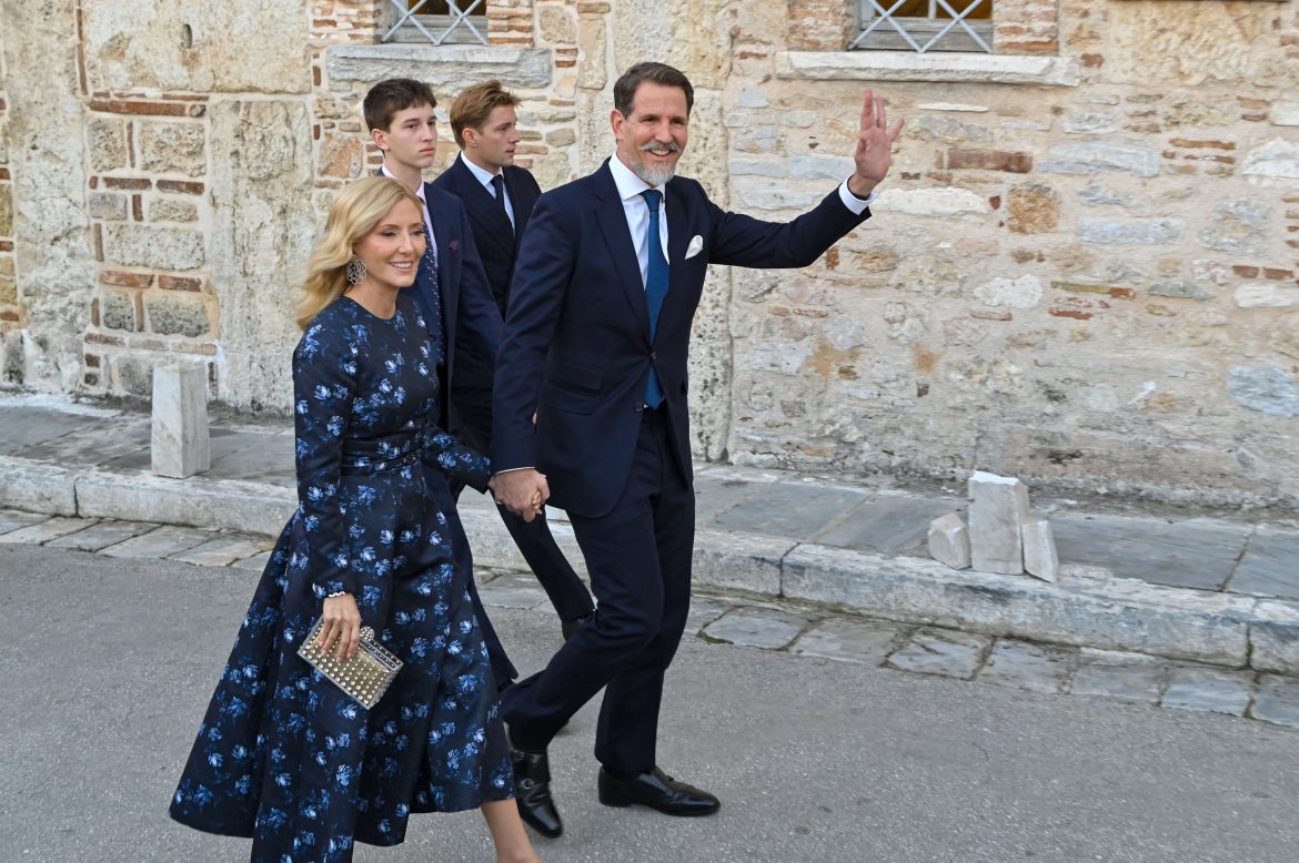 ​Pablo de Grecia concede una extensa entrevista en televisión: la verdad sobre su deseo de ser rey, su futuro en política, el hijo que quiere volver a sus raíces helenas, y las dos posesiones perdidas de la familia real que anhela “tocar” en el próximo museo de Tatoi 