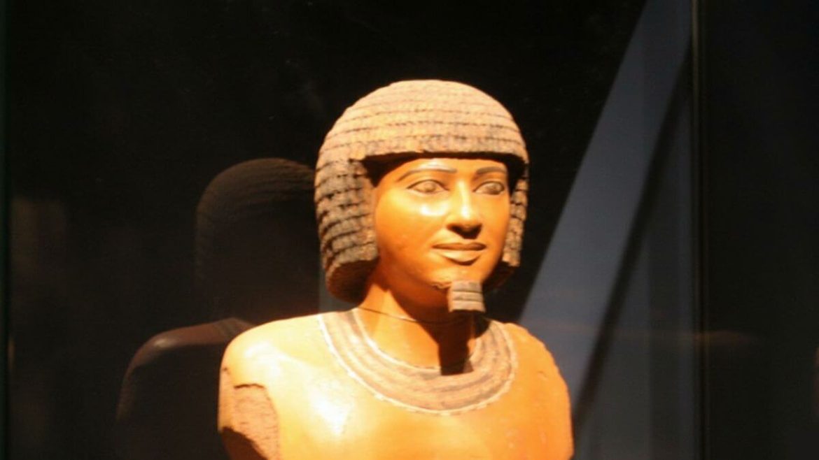 Enseñanzas de Ptahhotep: “La fuerza del hombre es su lengua: la palabra es más poderosa que cualquier pelea”