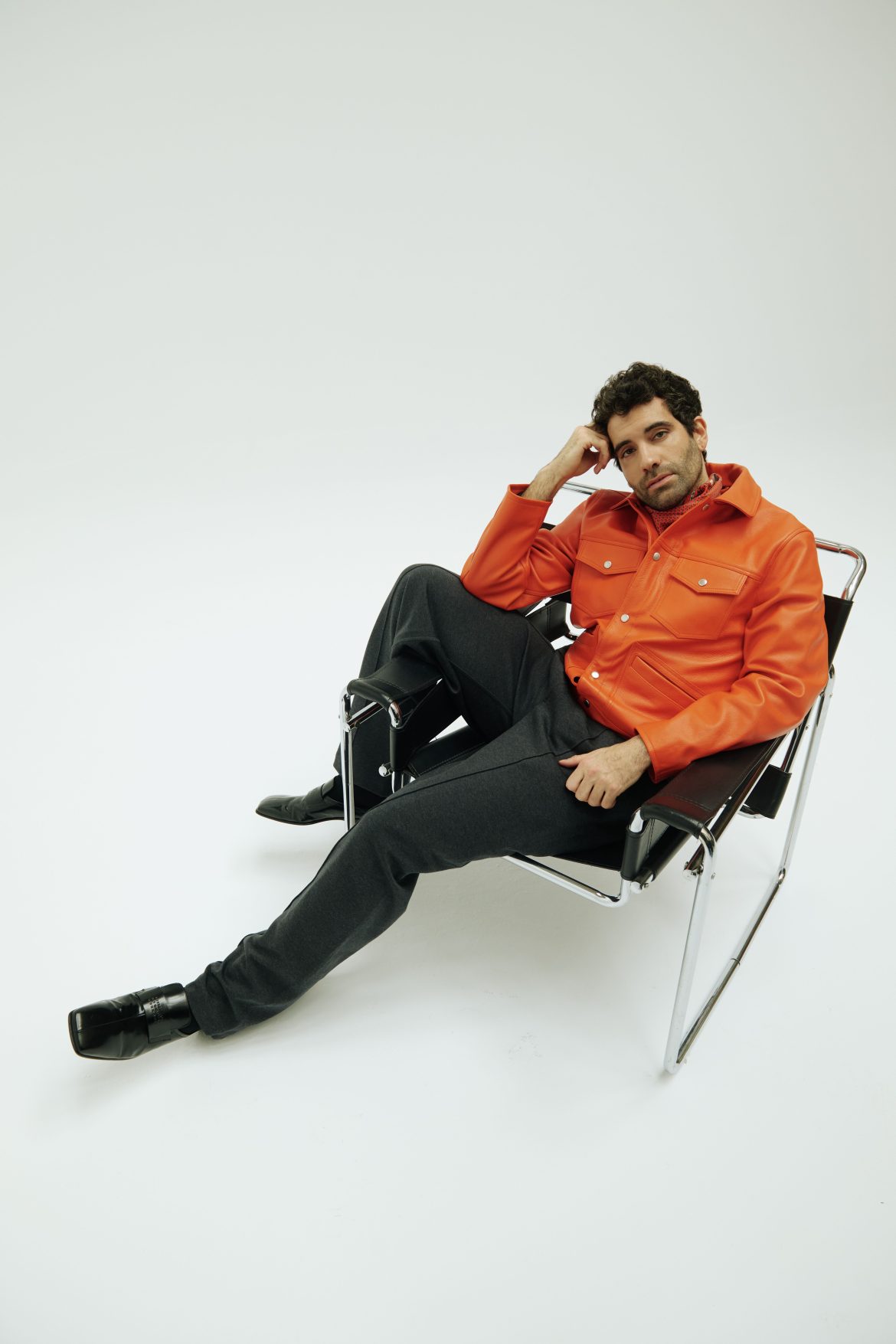 ​Tamar Novas: “Recuerdo muchas más cosas de mi primer rodaje a los 11 años que lo que hice la semana pasada. El casting en el colegio, a Fernando Fernán Gómez riéndose con nosotros… Ahí dije: ‘Yo quiero vivir aquí” 