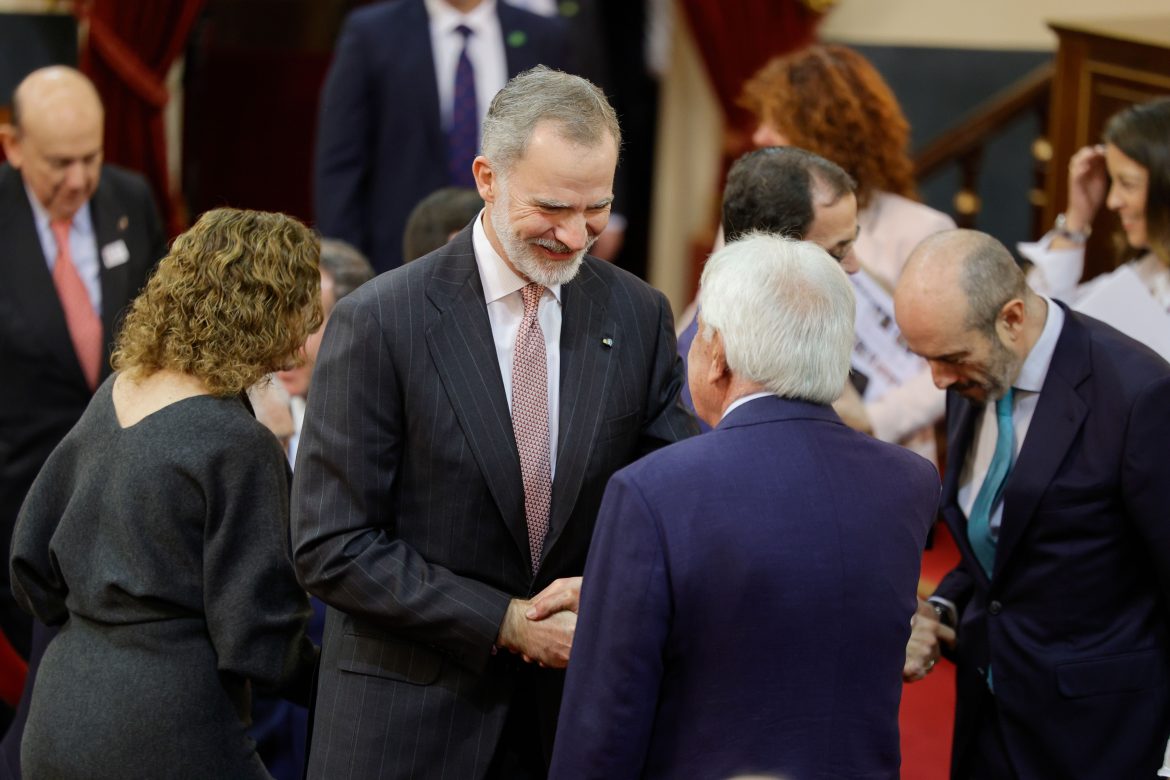 ​Felipe González defiende ante Felipe VI que al rey Juan Carlos “no se le pasó por la cabeza en ningún momento” apoyar el golpe de Estado del 23F 
