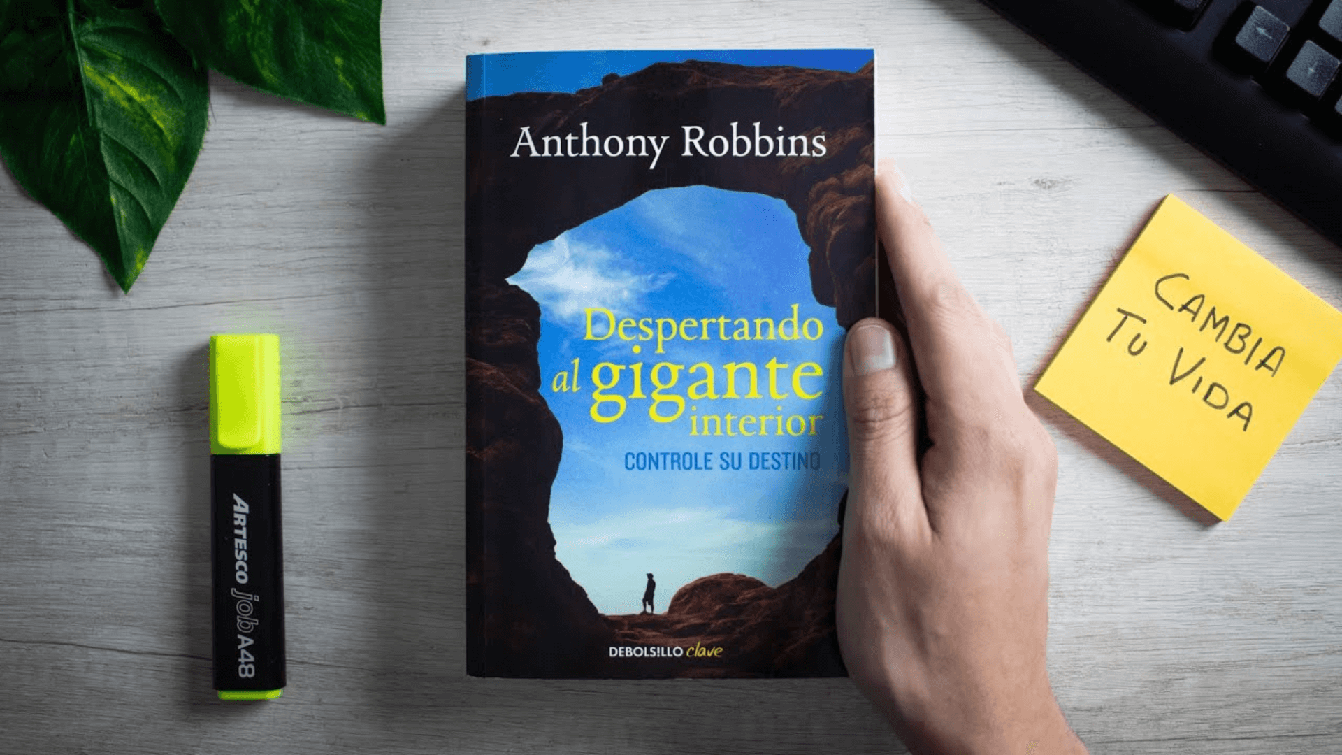 Libro “Despertando al gigante interior”: 7 enseñanzas del para desbloquear tu potencial oculto