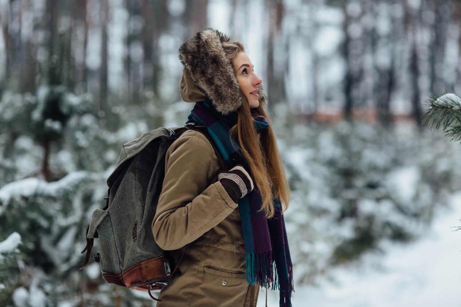 ¿Por qué deberías hacer “rucking” en invierno? La guía para aprovecharlo de verdad