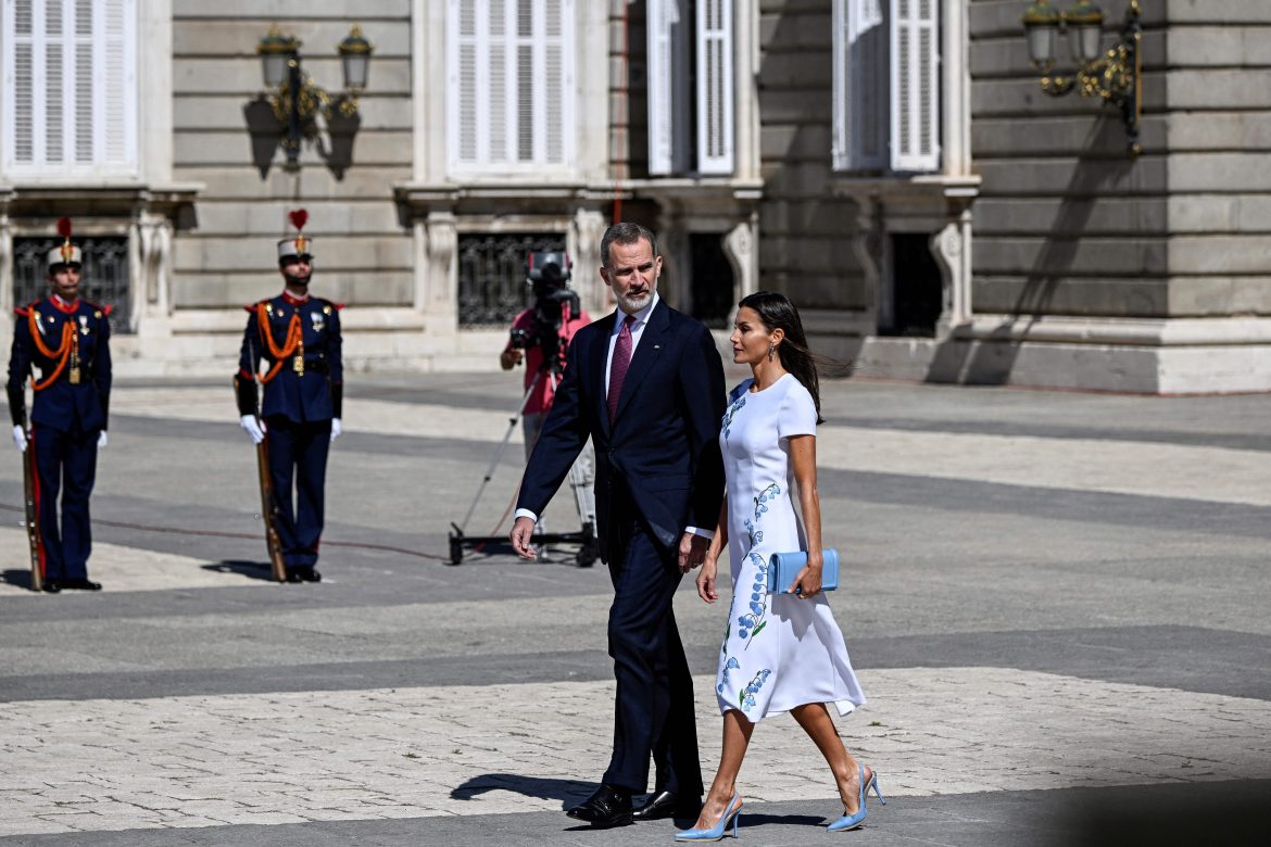 ​Felipe VI y Letizia renuncian a su primer viaje de Estado del año por la escalada de la guerra de Irán 