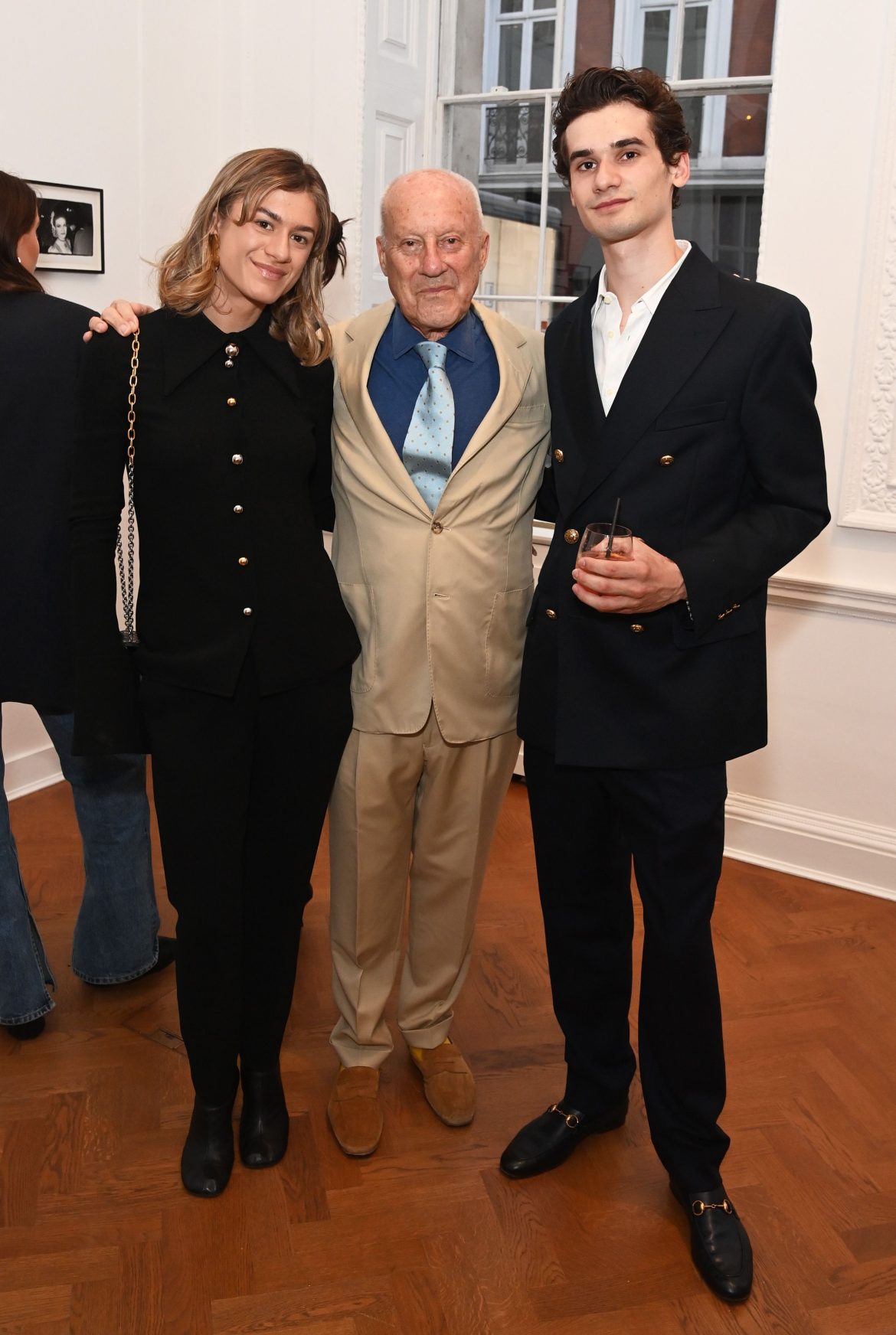 ​Eduardo y Paola Foster, el gran apoyo de su madre en su apasionante proyecto en Madrid: una librería única, la visita de Bianca Jagger y Norman Foster como invitado de excepción 