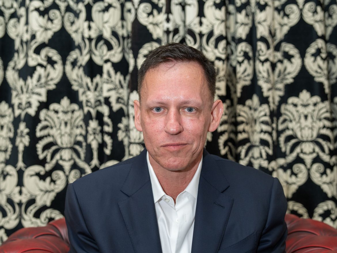 ​Peter Thiel, el milmillonario que no quiere que sus compañeros donen sus fortunas a buenas causas y persigue al Anticristo 
