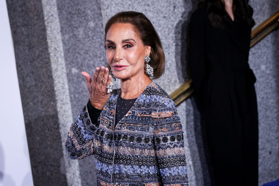 ​Naty Abascal ‘se pasa’ el trend viral de los hijos preguntando a sus madres dónde estaban hace varias décadas: de sus fotos vintage con Valentino a sus años hippies en el Nueva York del 69 