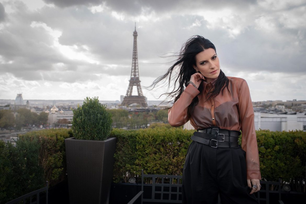 ​Laura Pausini: “Es la primera vez en mi vida que no empiezo una gira en Italia. Estaré viviendo una semana antes en Pamplona para probar en el escenario los últimos detalles del tour en español» 