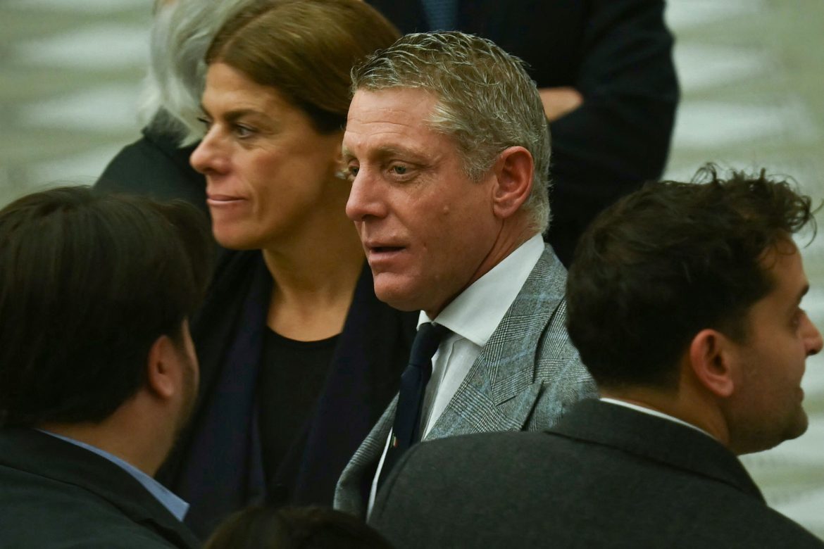 ​Lapo Elkann se muda a Suiza: «Es neutral y segura. No lo hice por los impuestos, es un lugar que nos hace felices» 