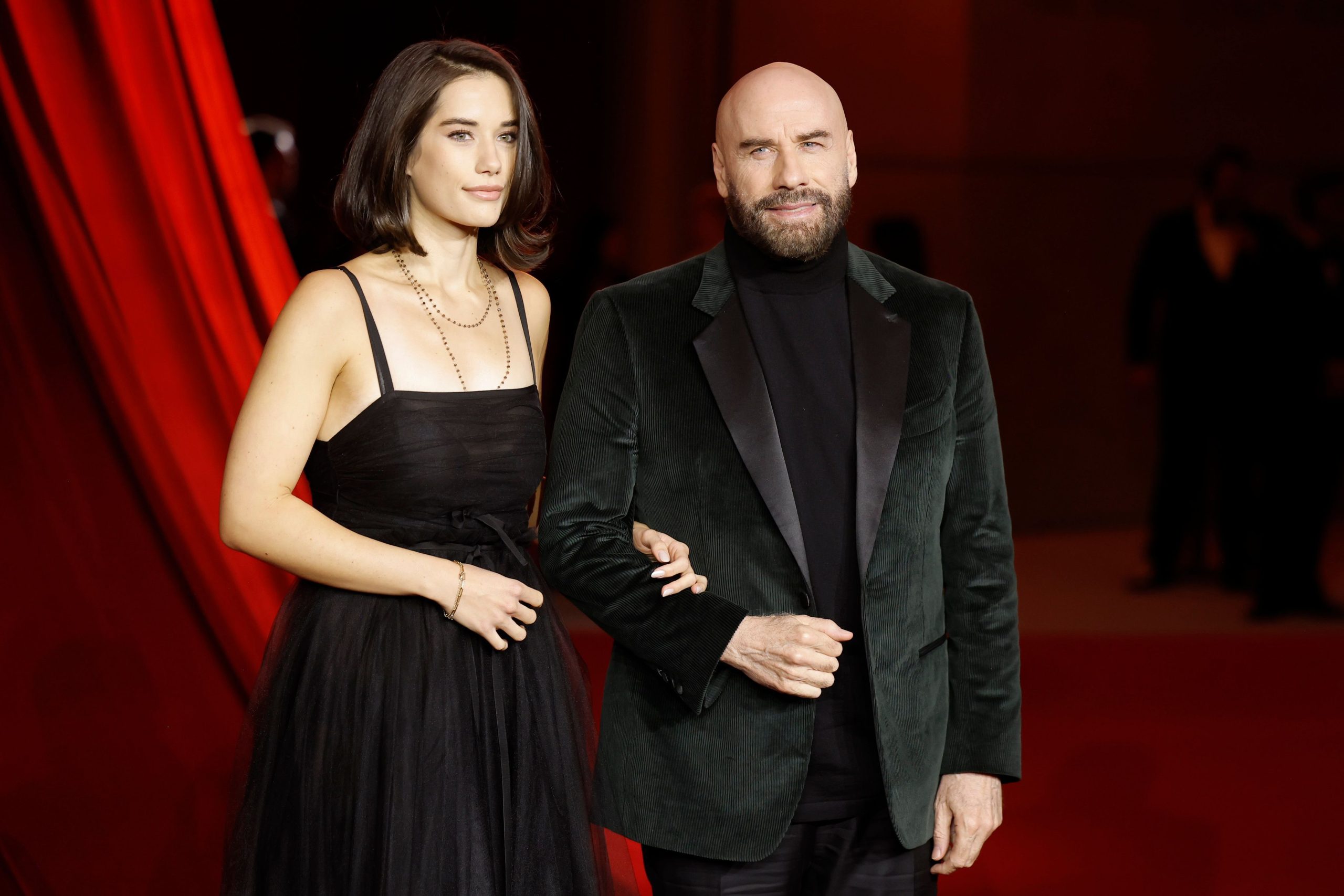 John Travolta debutará como director en Cannes con una película con su hija Ella Bleu en el reparto