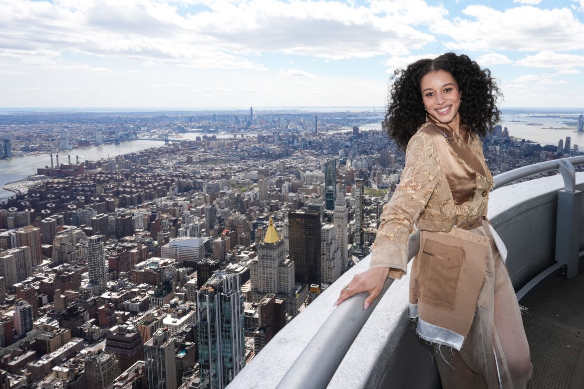 ​Chase Infiniti se confirma en Los testamentos, la secuela de El cuento de la criada: “Este año para mí ha sido literalmente una locura” 