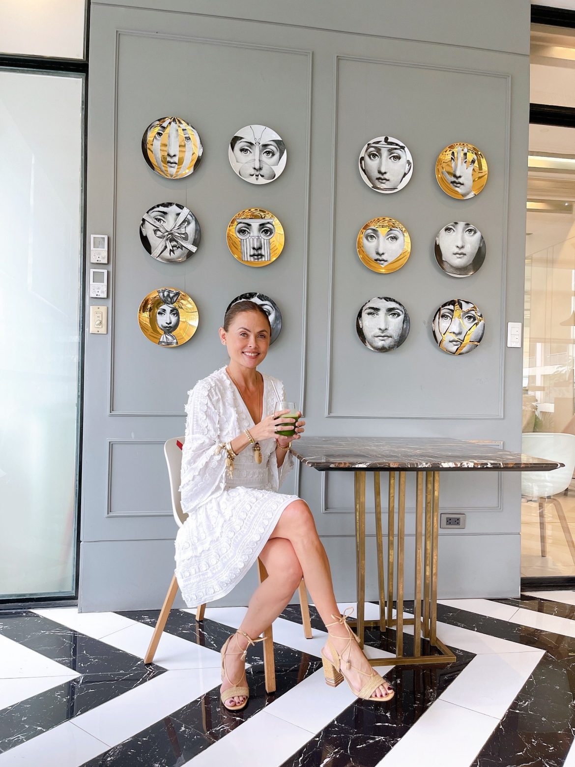 ​¡Isabel Preysler se va de boda! Así ha sido la romántica pedida de mano de Mio, el hijo de Joanna Preysler, la querida sobrina de la reina de corazones que vive en Filipinas y con la que habla a diario 